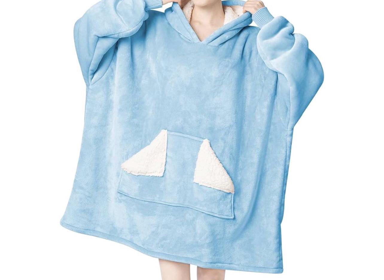 CUSTOM WEARABLE HOODED BLANKET